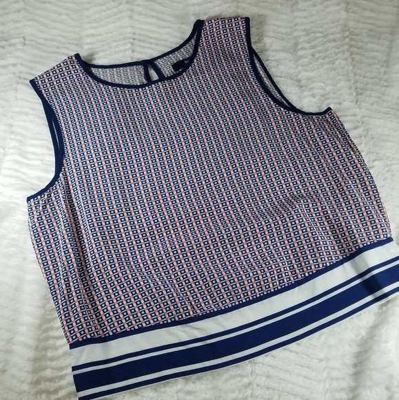 Patterned Gap crop - Picture 1 of 6